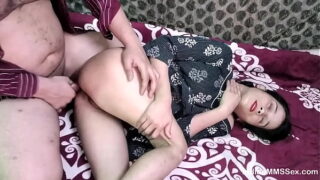 Bangladeshi Fucking Skinny House Maid With Owner In Bedroom Video