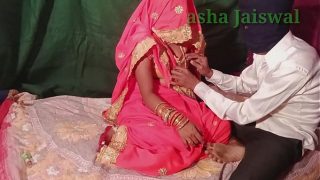 Bhabhi village sex Indian sexy aunty in red saree quick fuck and blow