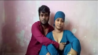 Horny indian delhi bhabhi hardly fucked pussie by hubby Video