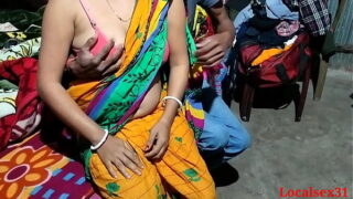 Indian Dehati Village Amateur Bhabhi Suck Anal in Saree Video