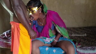 Lankan Horny Auntie Have Sex In Lotus Potition With Stranger Video