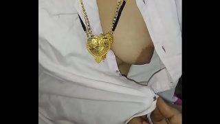 Moti jaangh wali aunty ko lover ne pela Desi Sex video Video