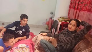 two Beta ne girl ko jor jor se choda two boyfriend one girl very hard fucked indian xxx porn